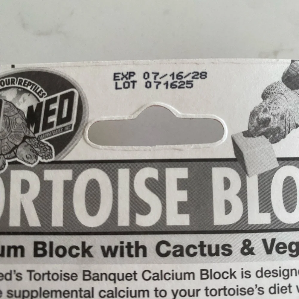 Green Tortoise Block Zoo Med Calcium Block with Cactus and Vegetables NEW
